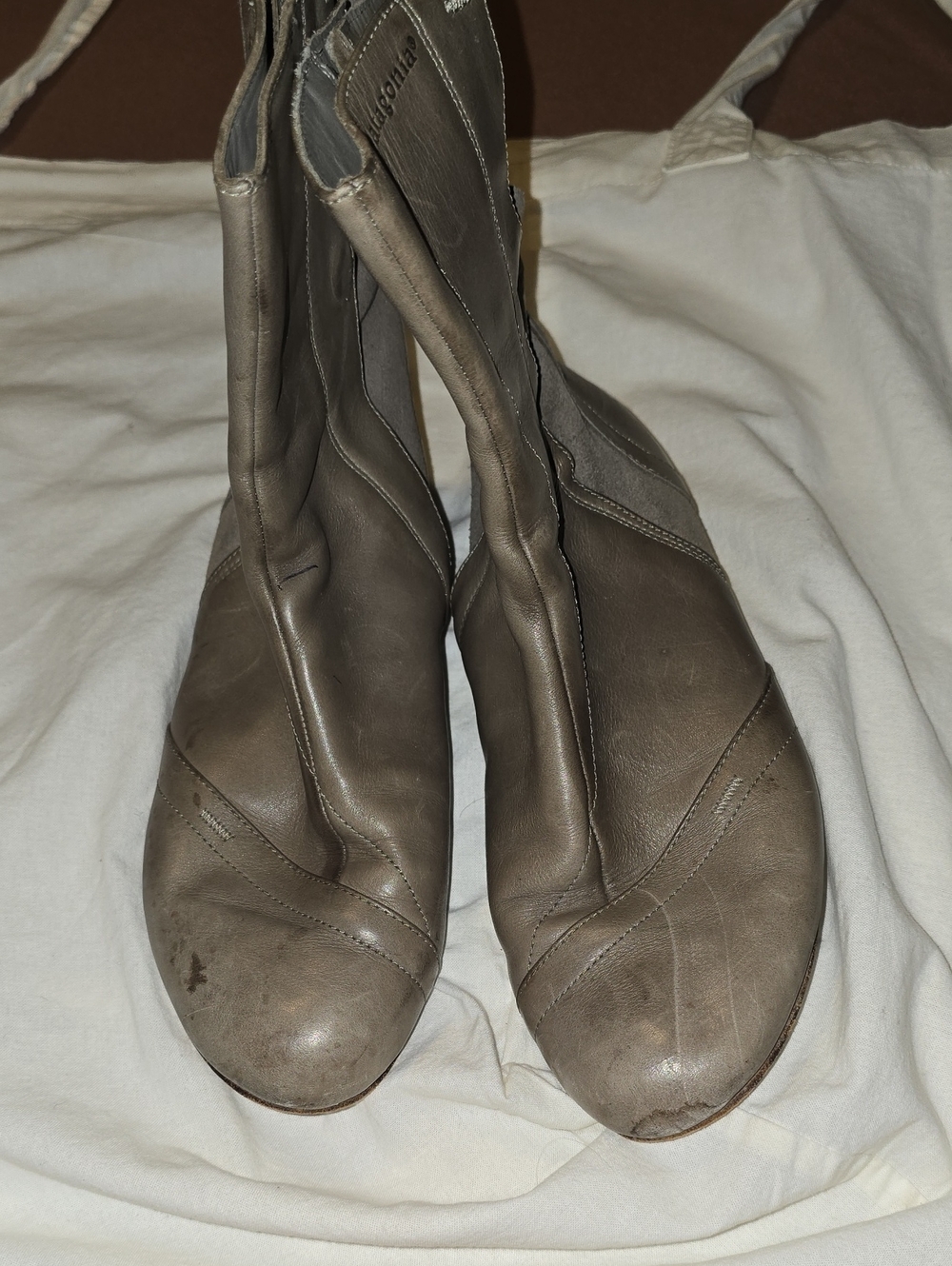 Patagonia Gray Leather Booties Sz 9